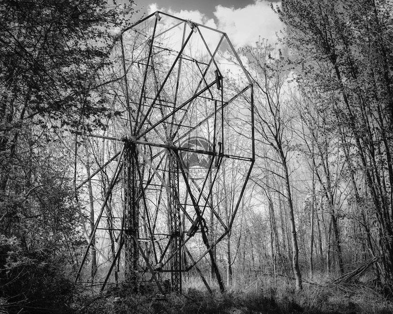 Photos of old Chippewa Lake Amusement Park ferris wheel attraction in Medina County Ohio.